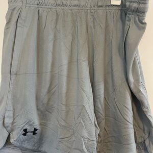 Under Armour Men's Light Gray Athletic Shorts